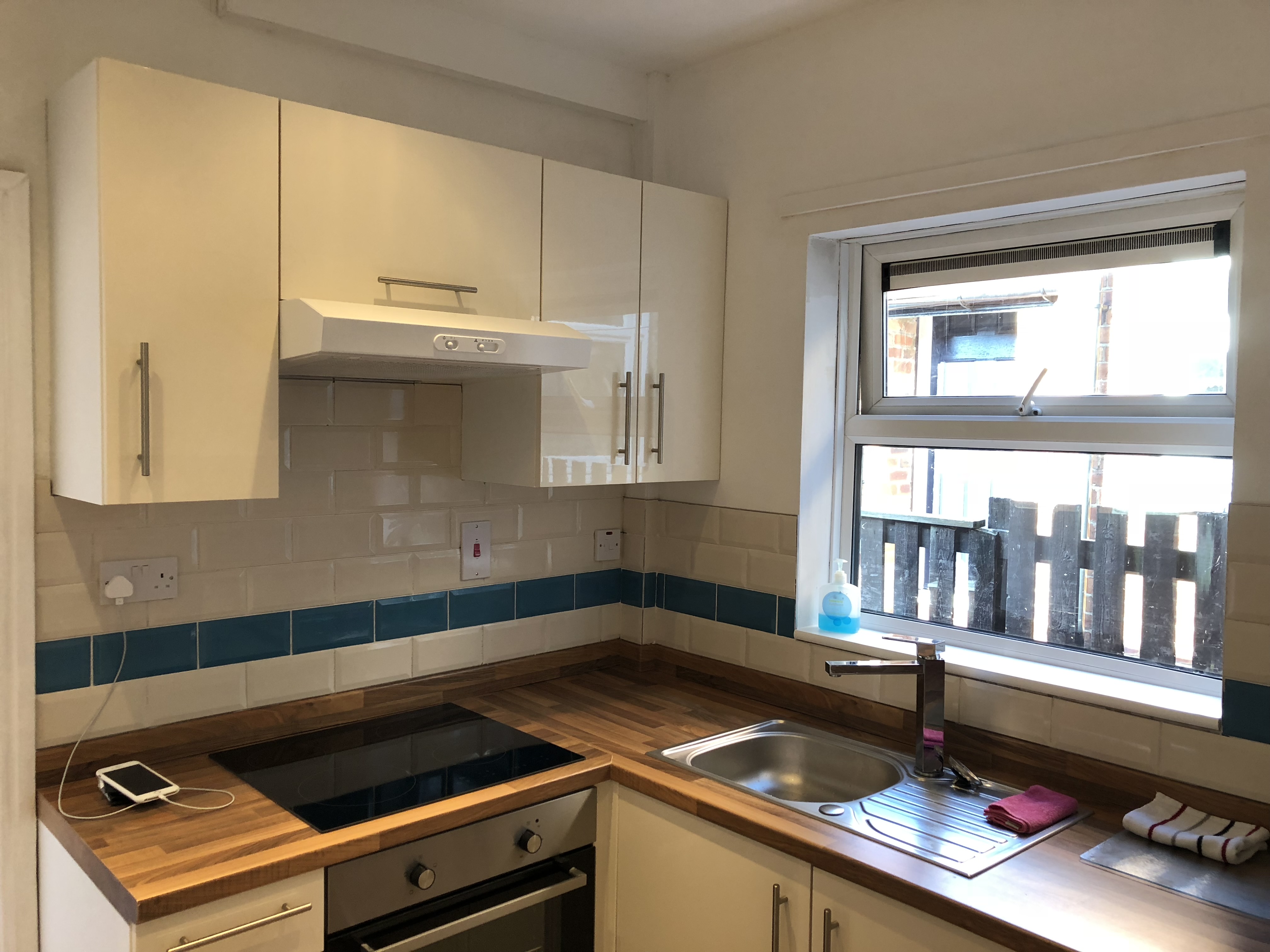 Small kitchen refit